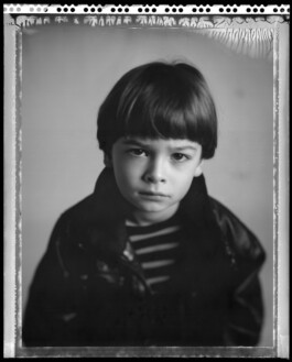 Portrait eines jungen auf Polaroid des Typ 55. Fotografiert von Patrick Saringer. Patrick Saringer